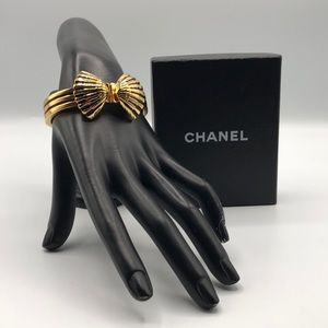 Authentic Vintage CHANEL Depose Bow Bracelet